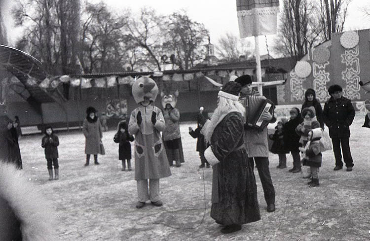 Фотокор «Вечірки» нагадав як раніше проходили шкільні канікули